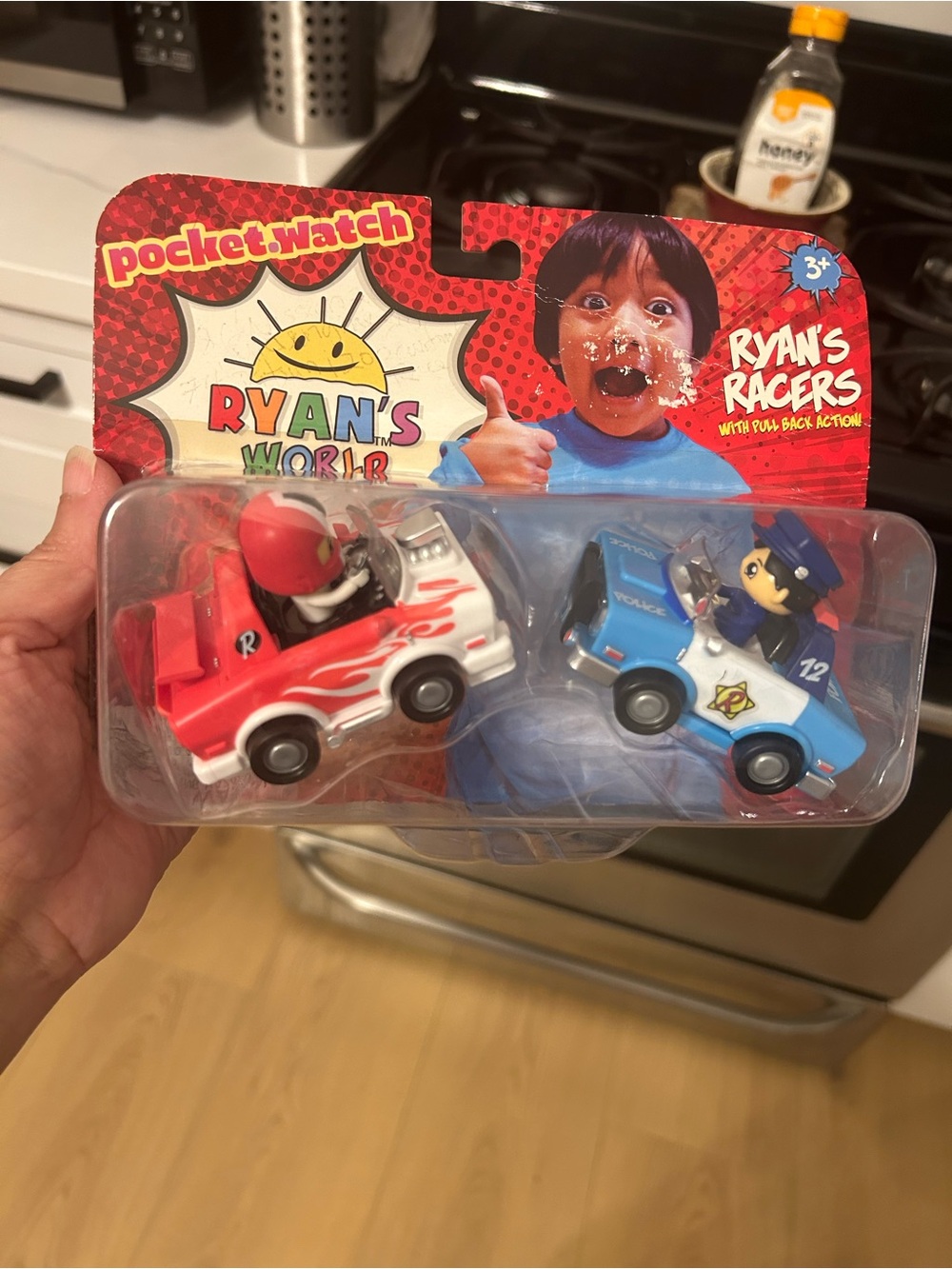 New Watch Ryan's World Racers Red & Blue Pull-Back Toy Cars